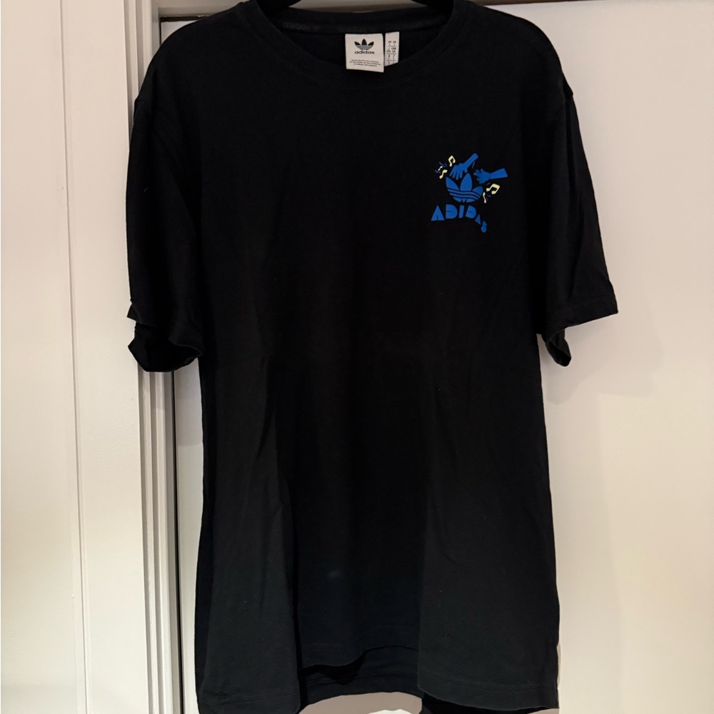 adidas graphic tee size? exclusive
